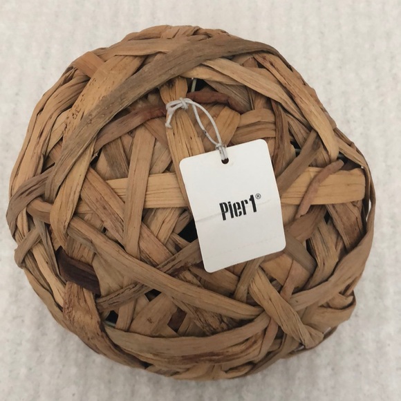 Pier 1 decorative ball - Picture 1 of 2